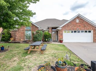 2105 Hunters Gln, Wichita Falls, TX 76306