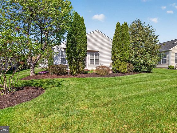 3rd image of 17602 Four Seasons Dr