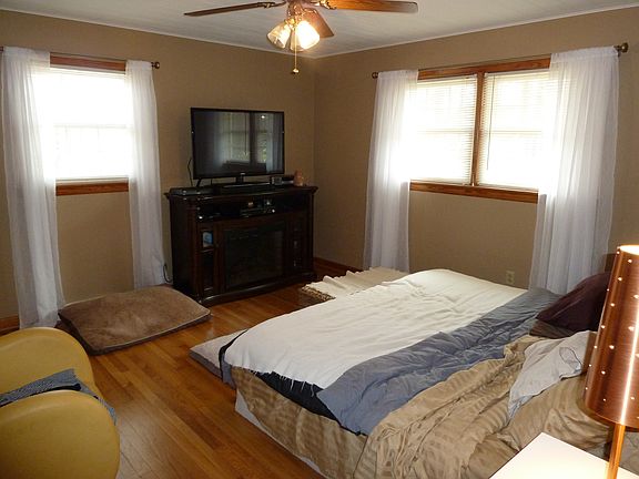 5th image of 406 Lotz Dr