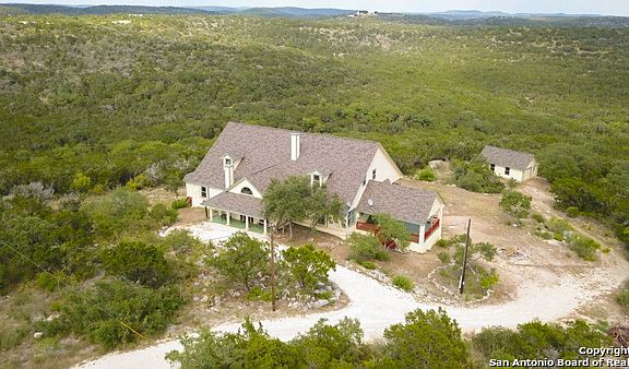 3rd image of 146 County Road 2762