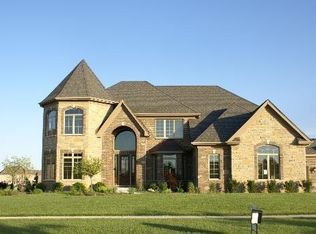 4516 Chinaberry Ln, Naperville, IL 60564