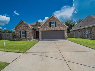 115 Spanish Moss Ln, Broussard, LA 70518