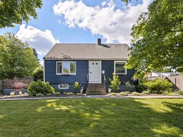 94 Hibiscus Ave, Weymouth, MA 02188