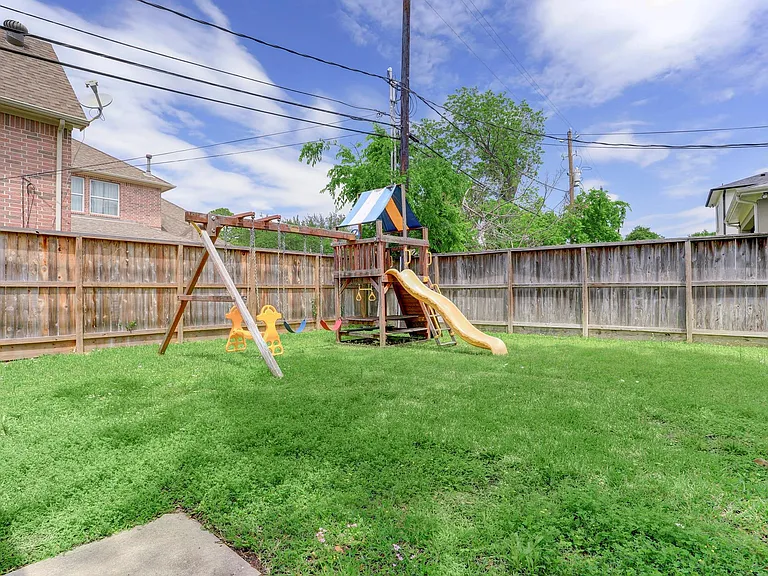 3744 Aberdeen Way — Photo 15