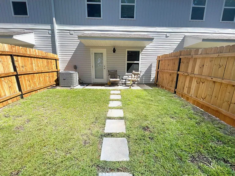 1227 Fairchild Village Dr — Photo 19