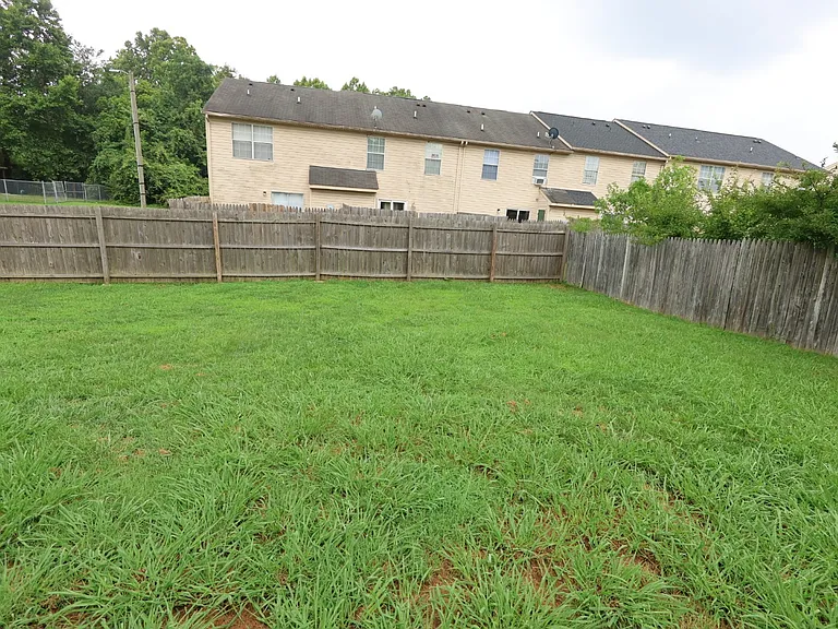 517 Magistrate Ln — Photo 24