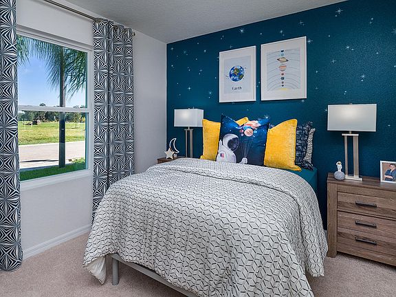 5th image of 1517 SW Paar Drive #4