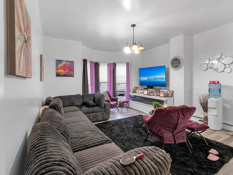 25 Oak St #2 — Photo 2