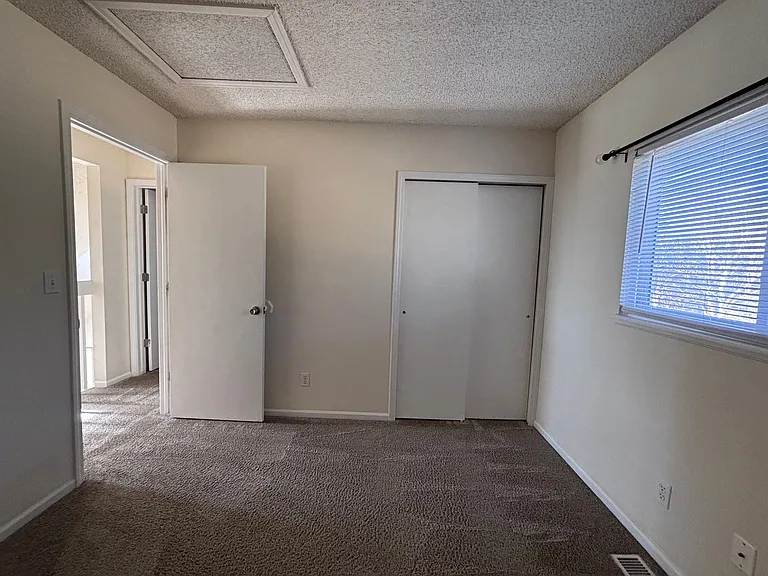 3990 Vicksburg Ter — Photo 13