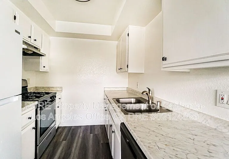 13707 Yukon Ave #4 — Photo 8