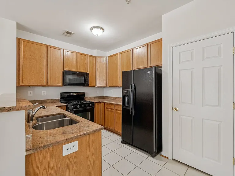 15503 John Diskin Cir #32 — Photo 16