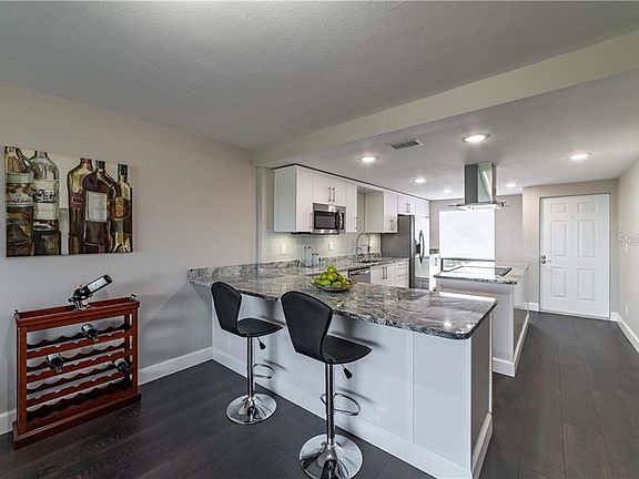 5th image of 3200 Cove Cay Dr Unit 6C