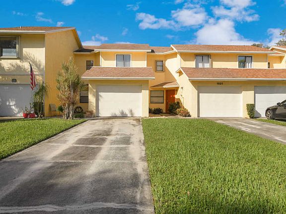 2nd image of 1519 Woodbridge Lakes Cir