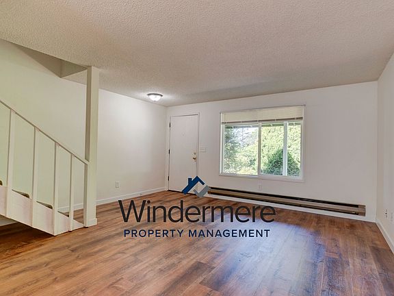 5th image of 685 SE Ireland St APT 2