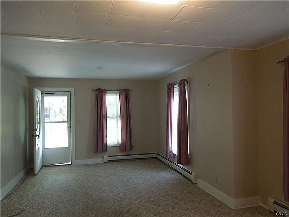 3rd image of 9 Woodland Ave