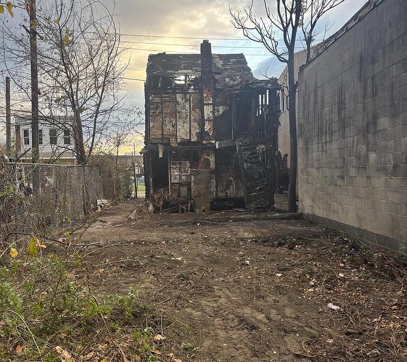 2nd image of 621 Ferry Ave