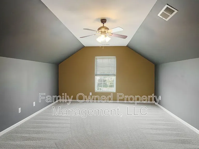 266 Mayfield Dr — Photo 30