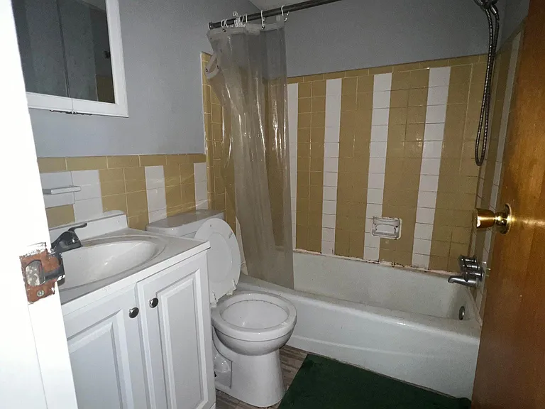 411 S 42nd St #104 — Photo 6