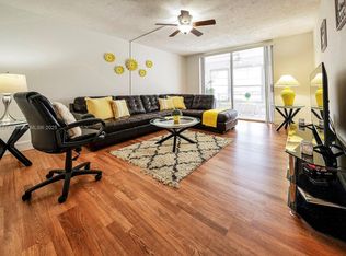 7300 NW 17th St APT 415, Fort Lauderdale, FL 33313