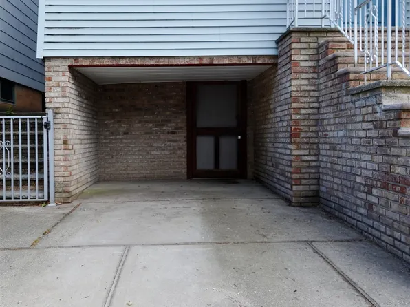 38 East 41st Street image 1 of 22