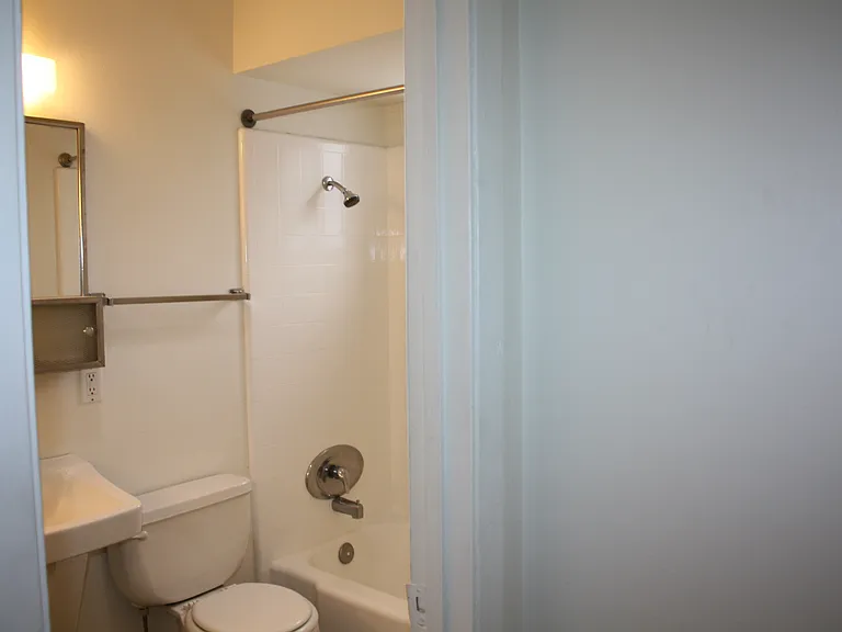 91 Bell St #9 — Photo 8