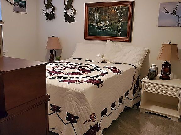 Second bedroom with bath
