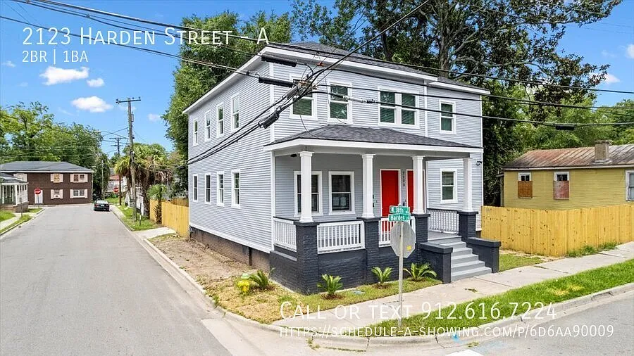 "2-Bed Duplex Retreat in Savannah 1000 Sq Ft of Comfort at 2123 Harden St!" — Photo 2