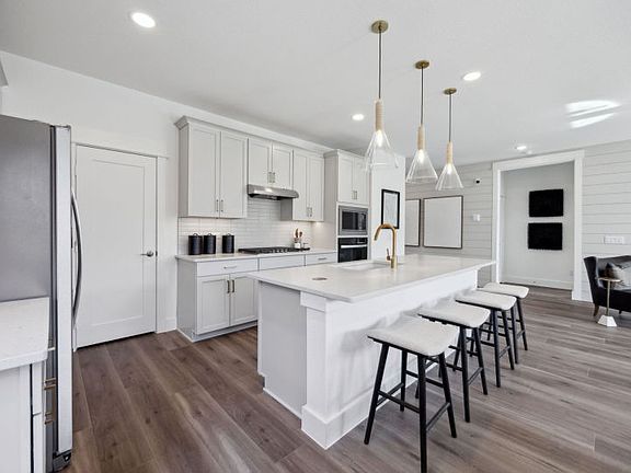 Eat-in bartop island