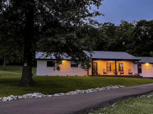 2278 Snyder Rd, Batavia, OH 45103
