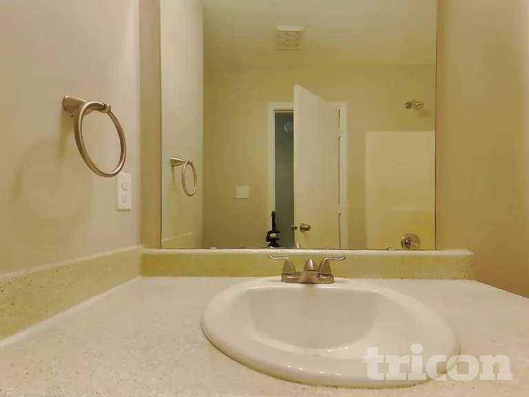2207 Golden Eye Cir — Photo 15