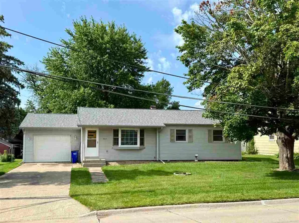 306 W Orange St, West Branch, IA 52358