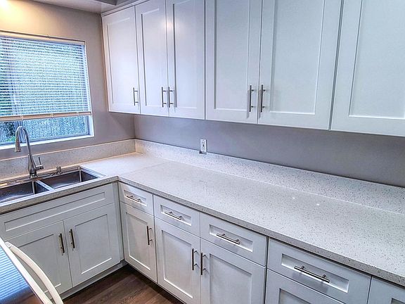 5th image of 25937 Viana Ave #19