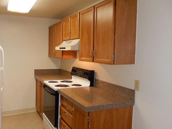 4th image of 15416 40th Ave S #B