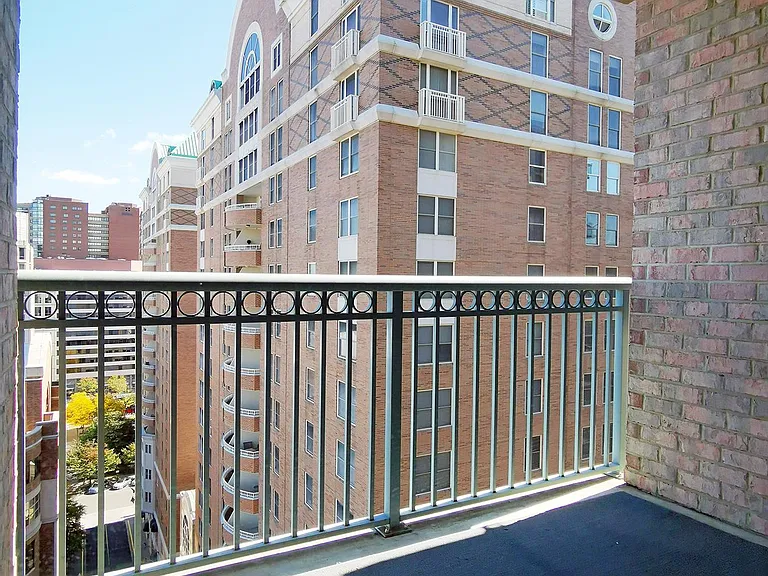 851 N Glebe Rd #1610 — Photo 7