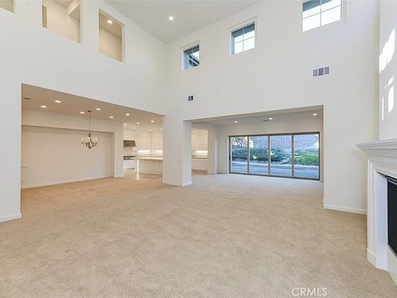 4th image of 5627 Heritage Oak Dr