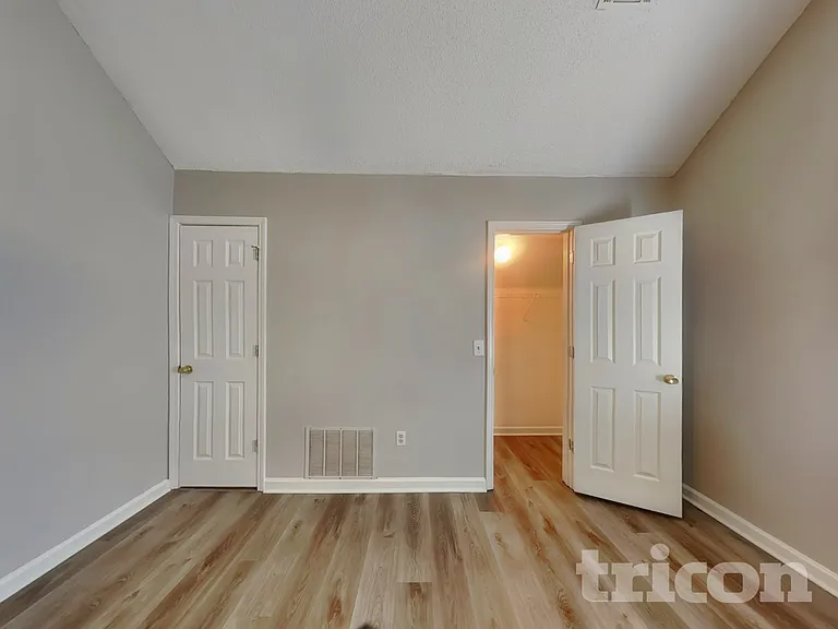 2378 Iron Horse Dr — Photo 11