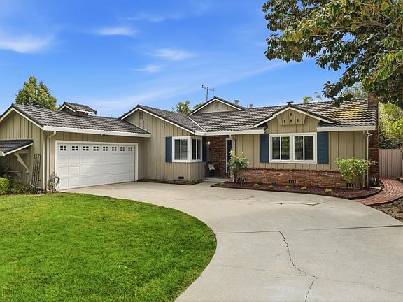3rd image of 728 S Genevieve Ln