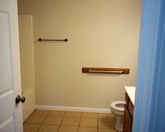 4th image of 265 Lone Oak Dr