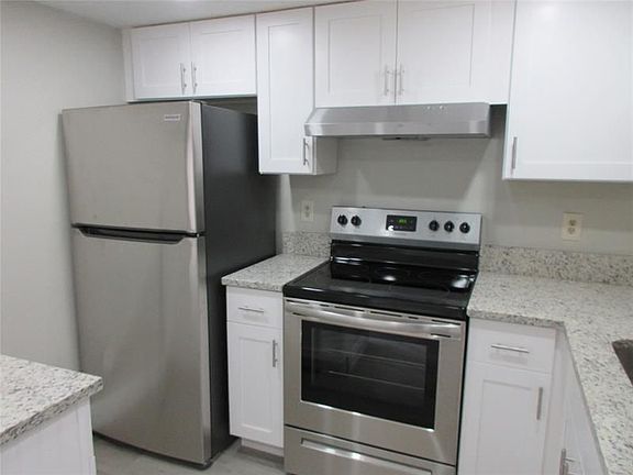 5th image of 11511 NW 44th St