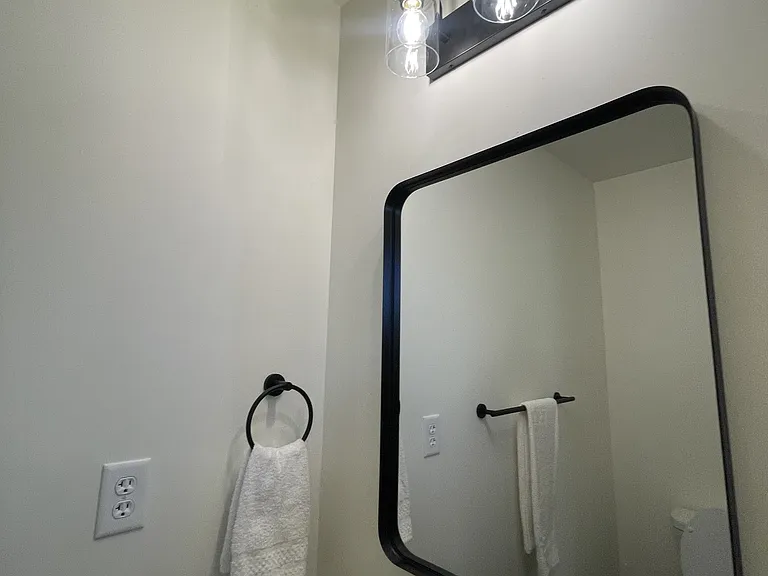 2233 Jefferson Ave #4 — Photo 11