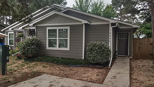16800 Crestmont Photo 1