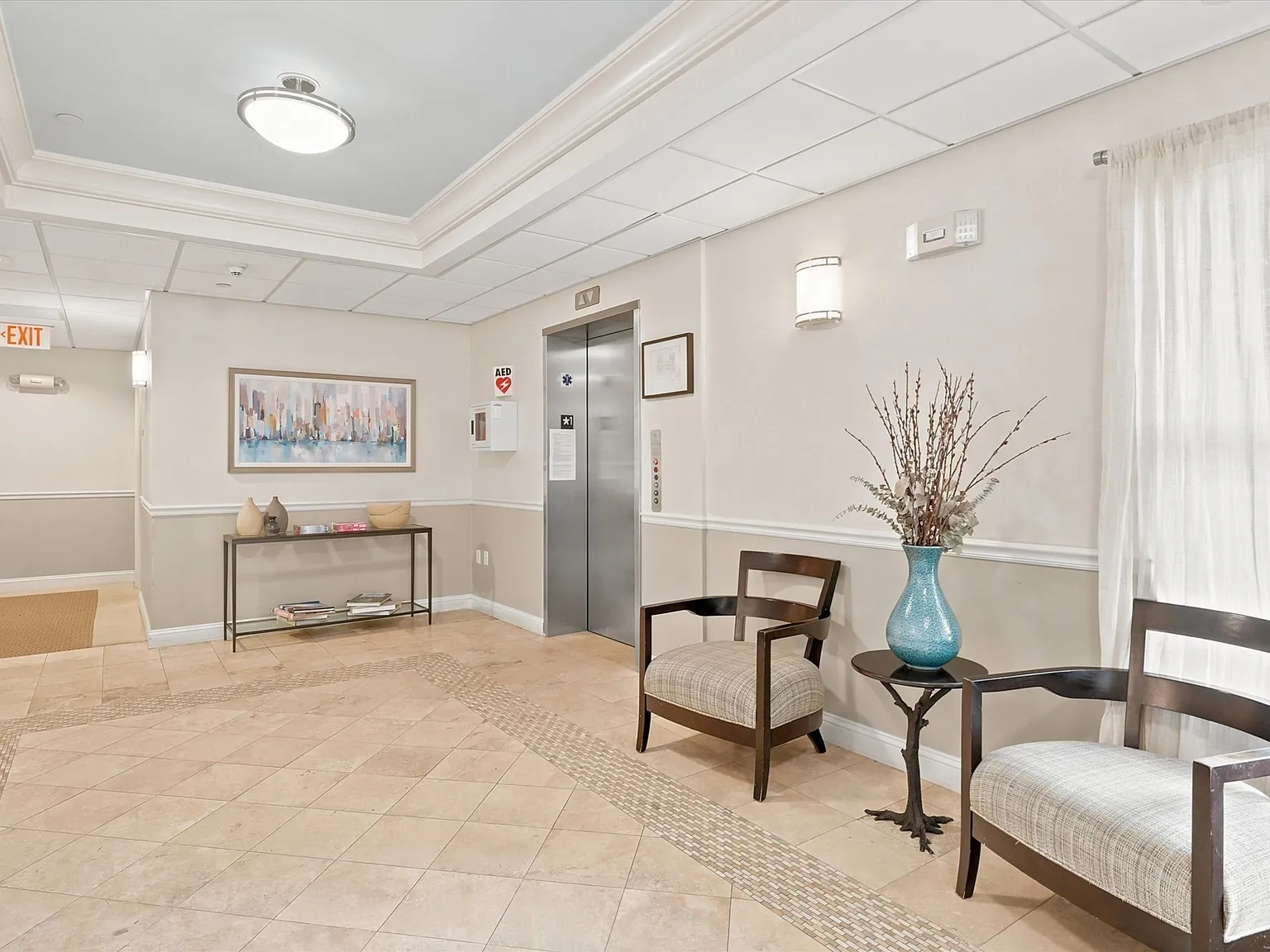 2 bed, 2.0 bath, 1004 sqft, $4,000 — Photo 4