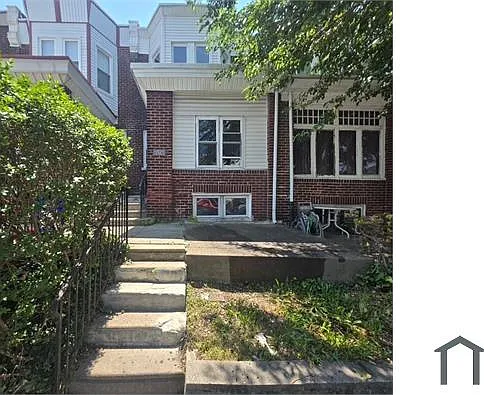 706 W Rockland St — Photo 2