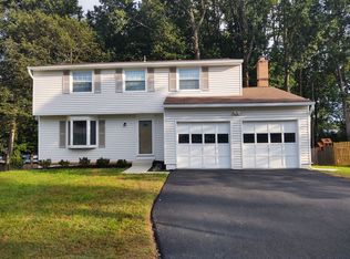 6127 Covered Bridge Rd, Burke, VA 22015