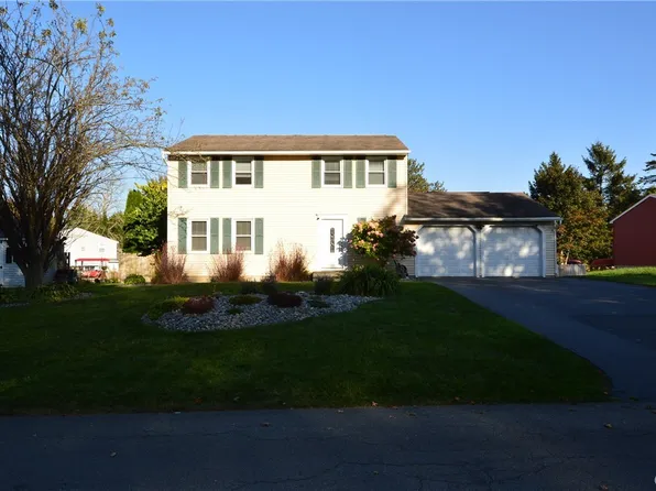 3707 Pendulum Path, Baldwinsville, NY 13027