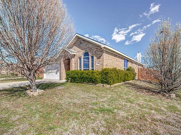 3rd image of 2329 Wakecrest Dr