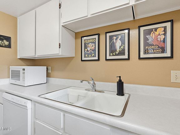 5th image of 7301 E THORNWOOD Drive