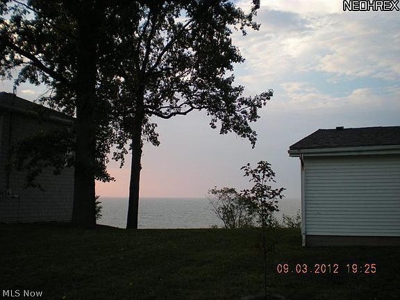 4th image of 3406 Edgewater Dr