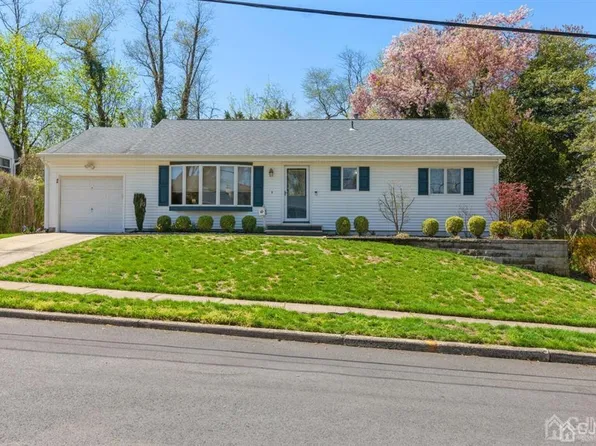 48 Ridgeview Rd, Jamesburg, NJ 08831