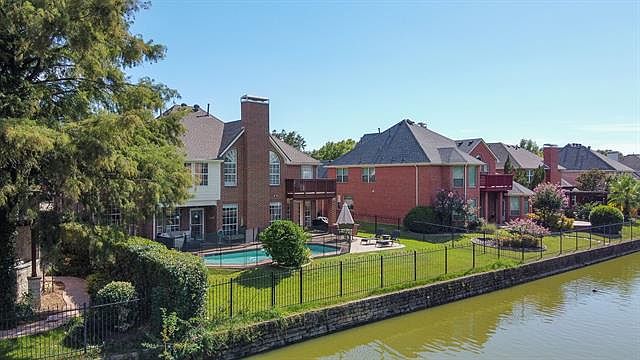 1st image of 1044 Basilwood Dr